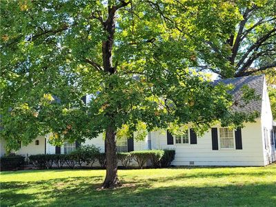 6511 Wenonga Rd, Mission Hills, KS, 66208