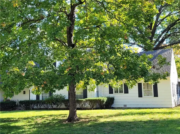 6511 Wenonga Rd, Mission Hills, KS 66208