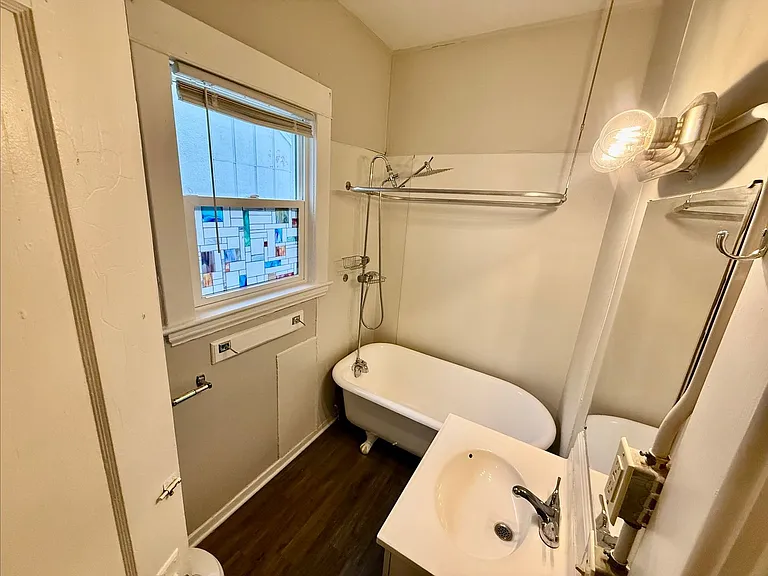1013 Fremont Ave NW — Photo 11