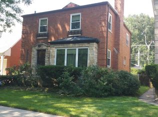 7730 S Paxton Ave, Chicago, IL 60649