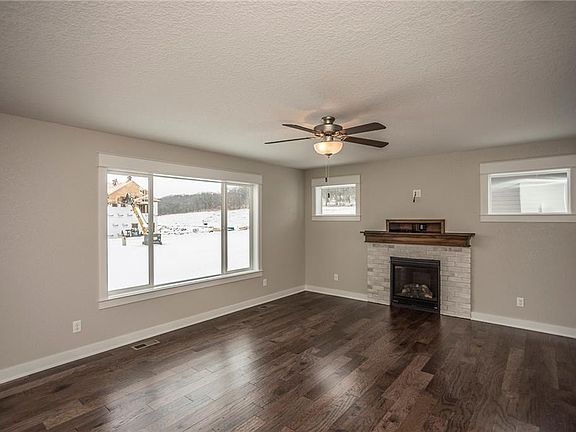 5th image of 10058 Empire Ct