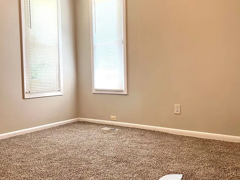 5233 Mawood St — Photo 13