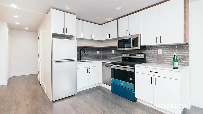 Rented by Nooklyn NYC LLC | media 23