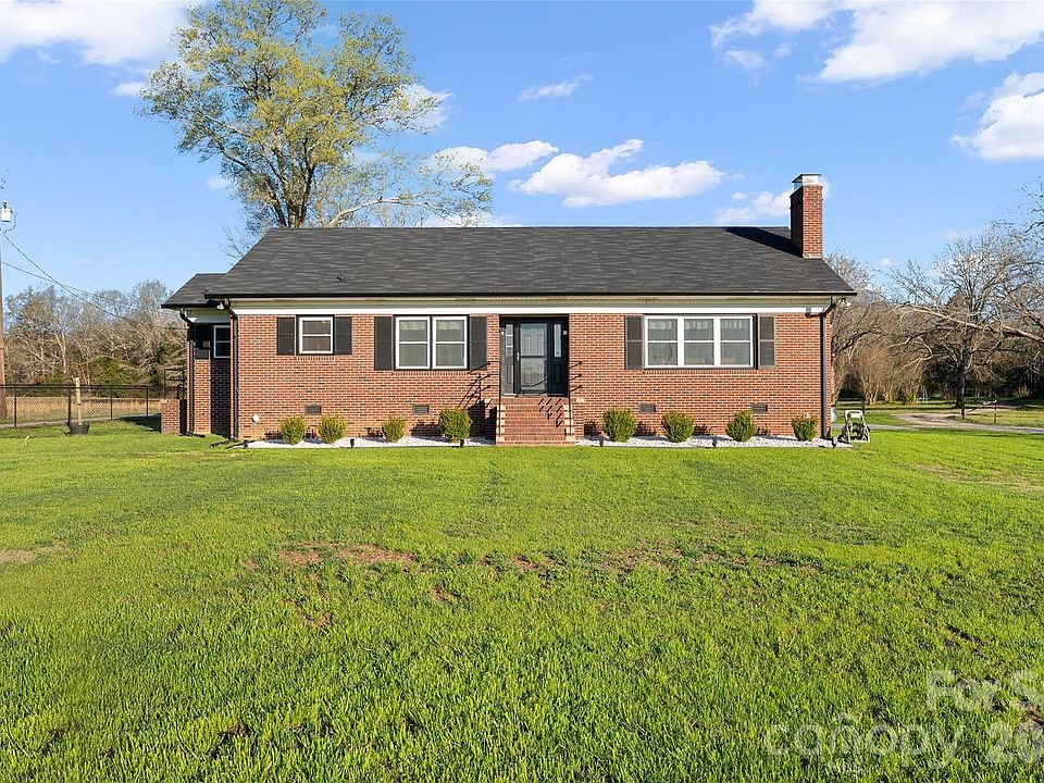 1st image of 871 Saluda Rd