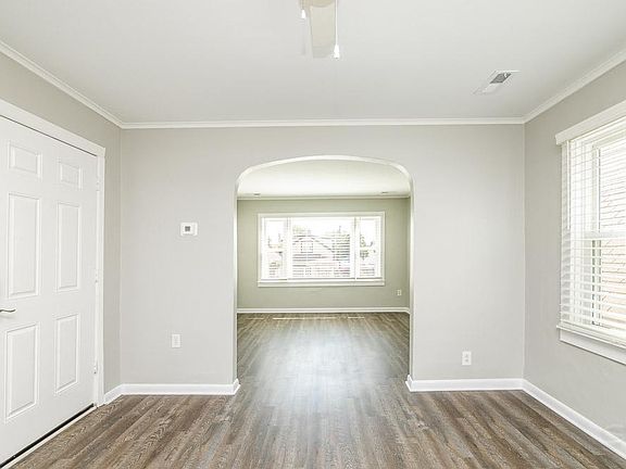 5th image of 13250 S Carondolet Ave Floor 2