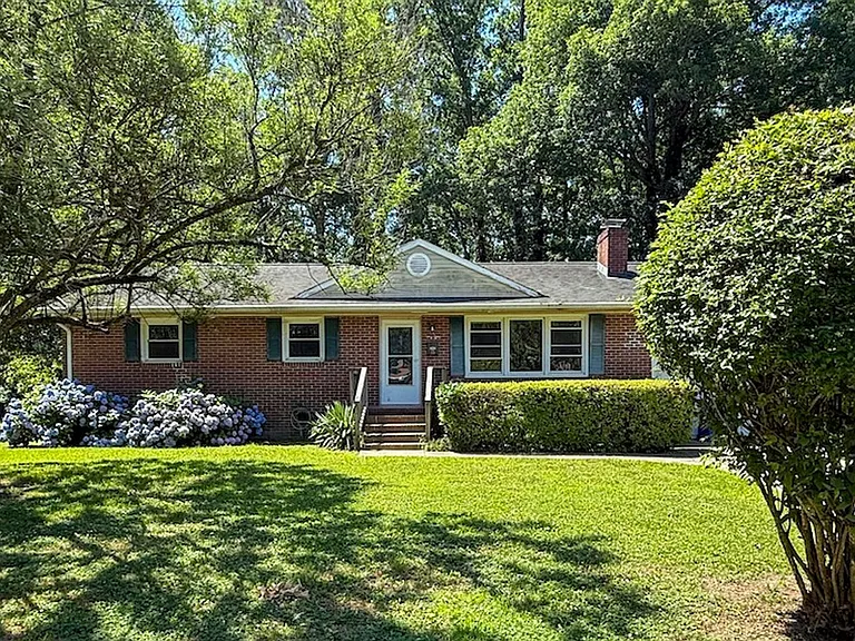 23 Green Ct — Photo 2