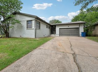 2710 S Hudson Pl, Tulsa, OK 74114