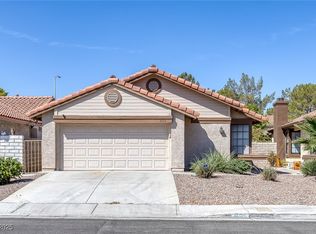636 Whispering Palms Dr, Las Vegas, NV 89123