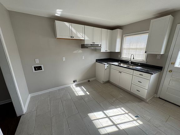 3rd image of 2018 Woodland Dr #2022