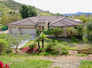 2305 Valhalla View Dr, El Cajon, CA 92019