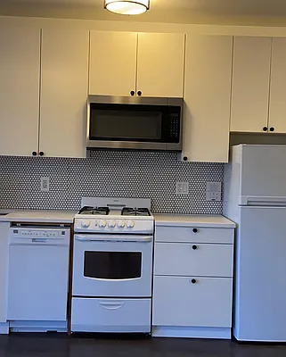 Rented by Ideal Properties Realty, LLC | media 24