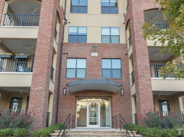 700 Finsbury St APT 302, Durham, NC 27703