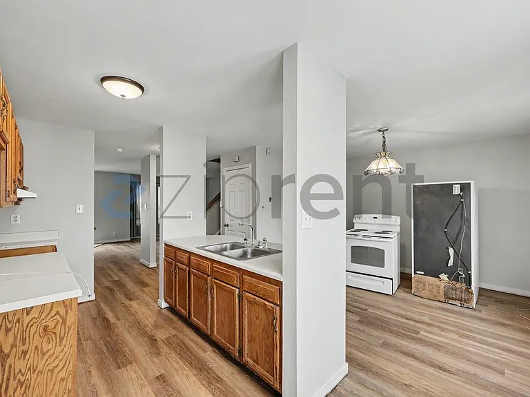 1912 Porter St — Photo 11