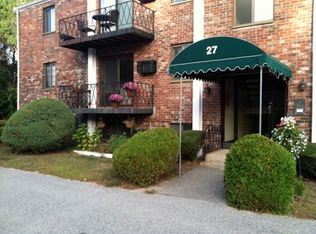 27 Hunters Gln APT 1, Marshfield, MA 02050