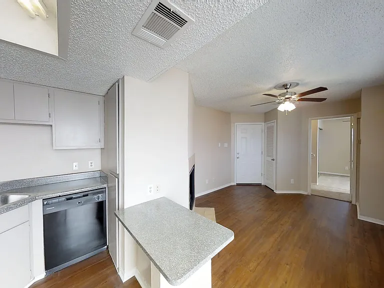 Willow Hill Apartments — Photo 17