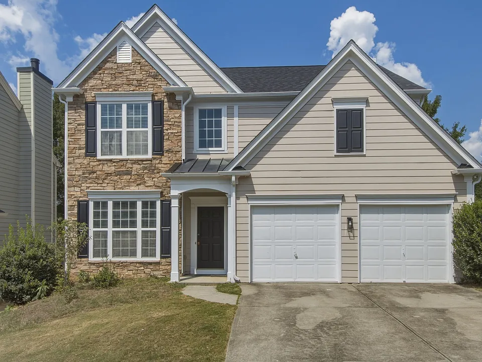 3525 Moor Pointe Dr