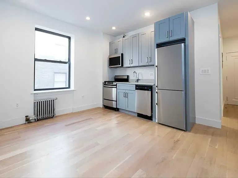 145 E 35th St #6RW — Photo 1
