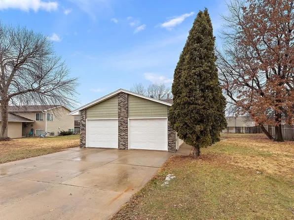 8427 Rhode Island Dr N, Minneapolis, MN 55445