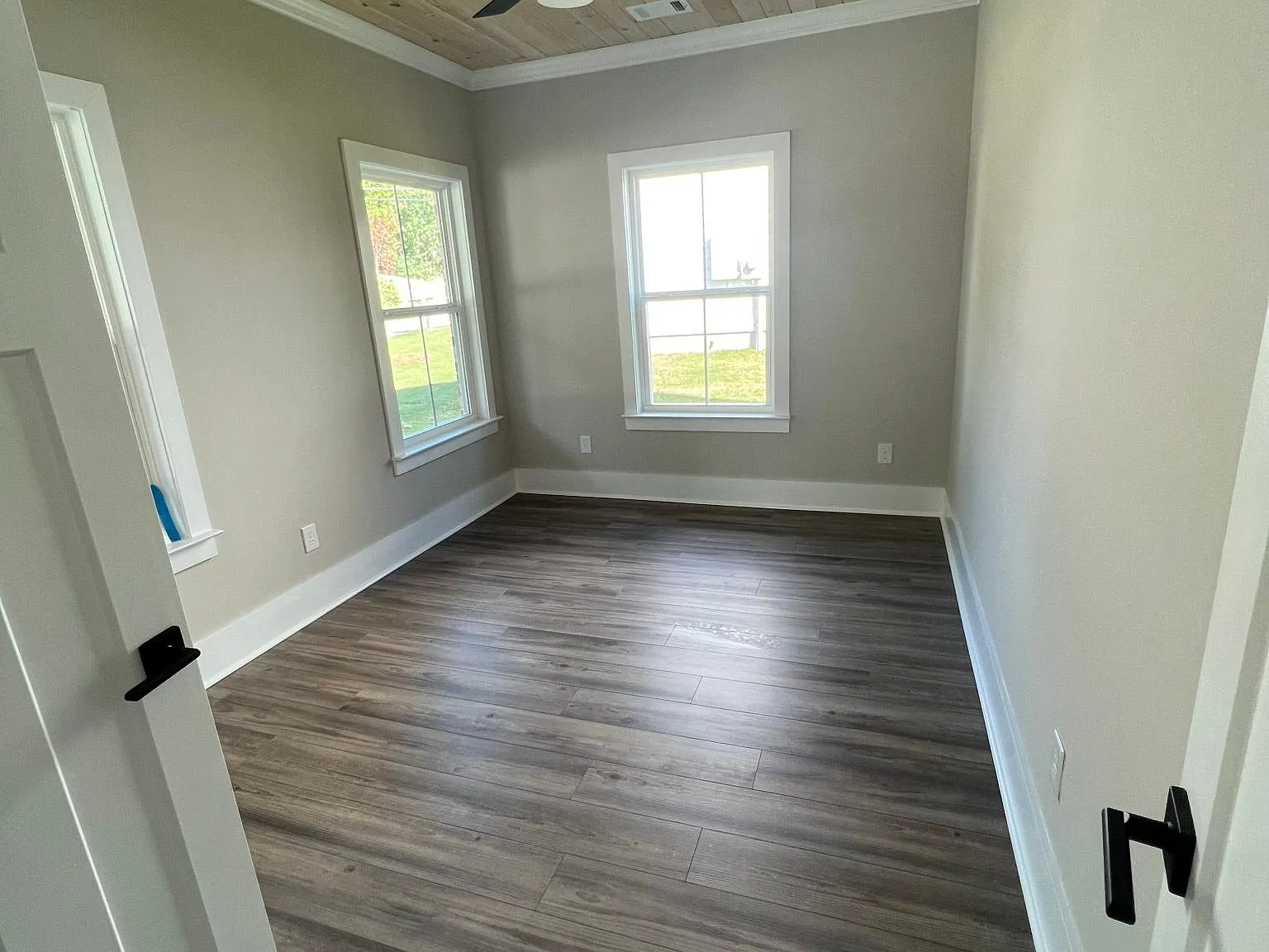 3 bed, 1907 sqft, $2,195 — Photo 4