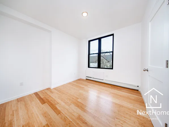 150-11 41st Avenue image 5 of 10