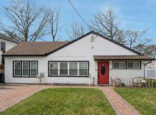 45 Howard Ave, Rochelle Park, NJ 07662