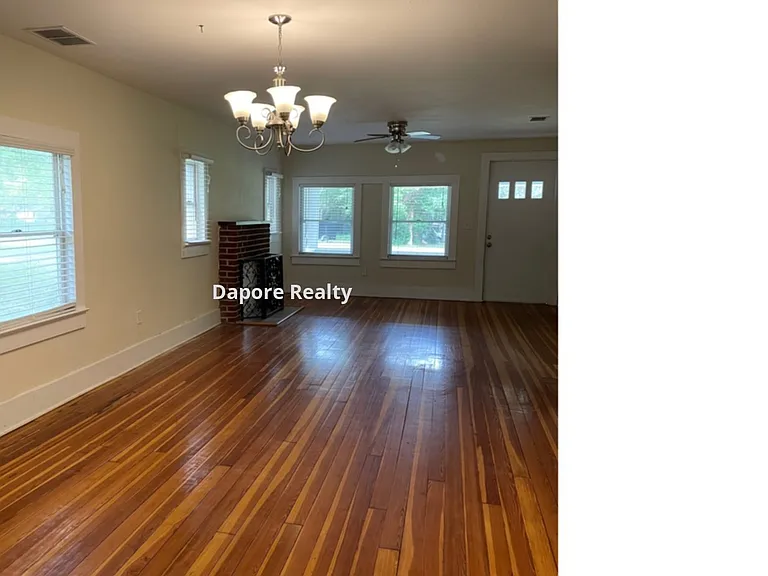 2606 Juergensen Dr — Photo 4