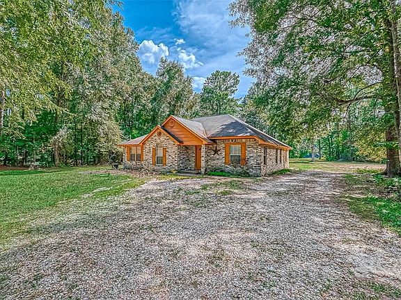 4th image of 319 Wild Oak Dr