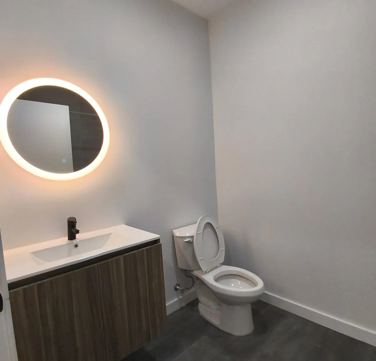 2 bed, $3,022 — Photo 2