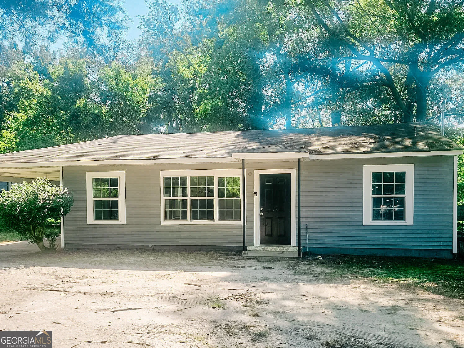 3 bed, 1.5 bath, 962 sqft, $1,275 — Photo 1