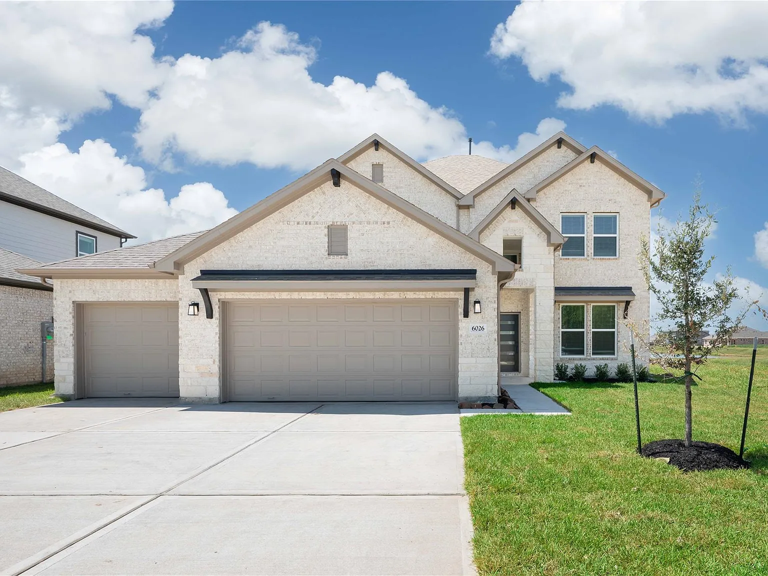 4 bed, 3.5 bath, 2514 sqft, $3,500 — Photo 1