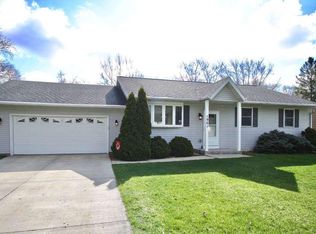 1961 Arrowhead Dr, Beloit, WI 53511