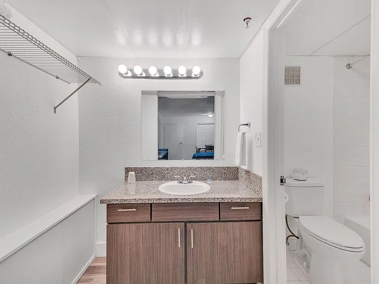 The Residences at Windsor — Photo 5