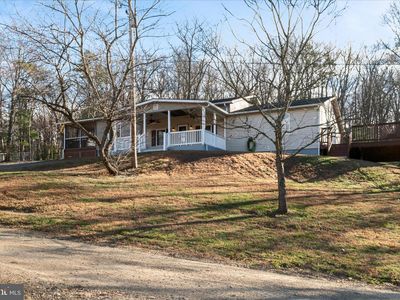 162 Twin Fox Ln, Berkeley Springs, WV, 25411