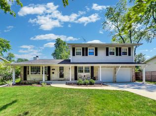 651 N Williams Dr, Palatine, IL 60074