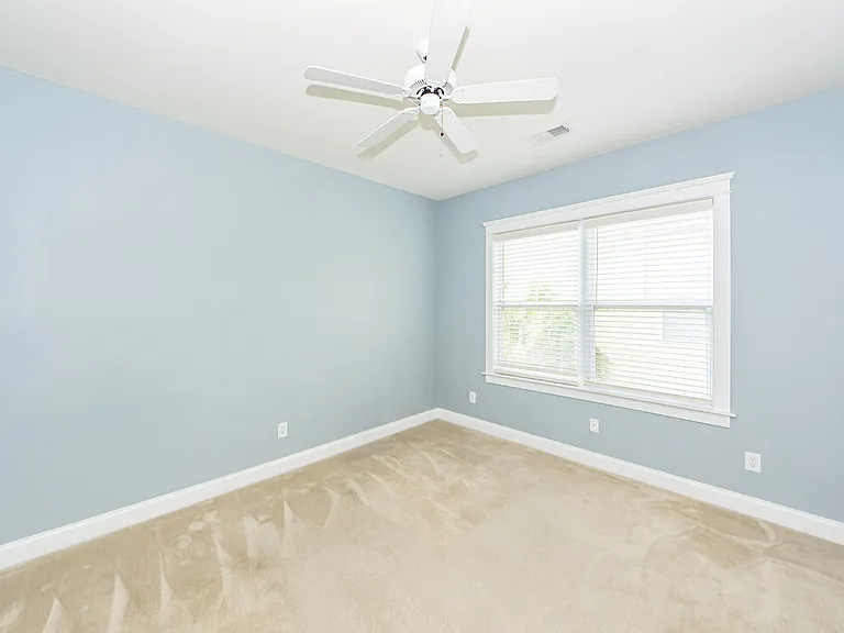 302 White Gables Dr — Photo 36