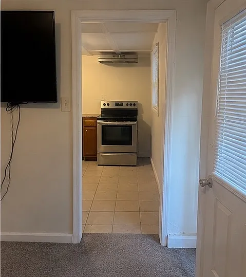 1 bed, 600 sqft, $1,200 — Photo 3