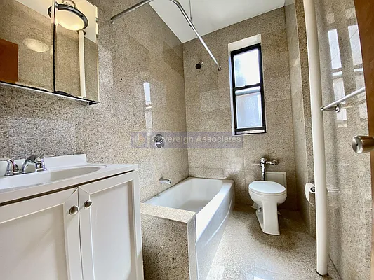 Rented by Sovereign Associates | media 6