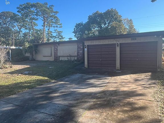 2nd image of 3245 Royal Palm Ct