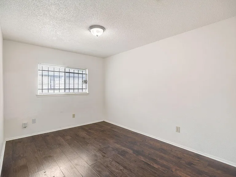 12718 Panay Dr — Photo 20