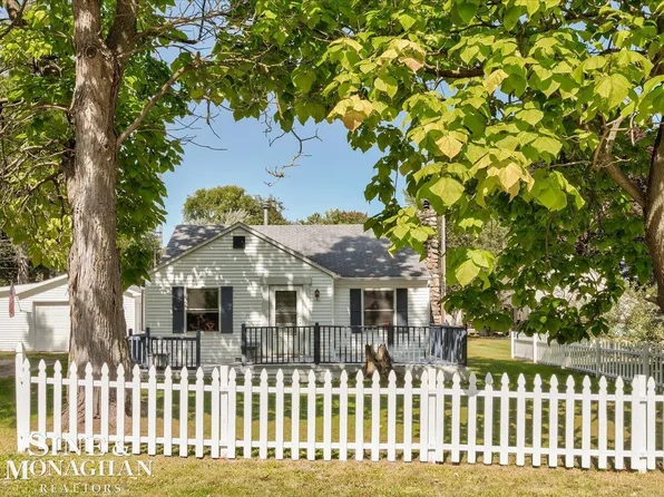 7205 Dogwood Rd, Lexington, MI 48450