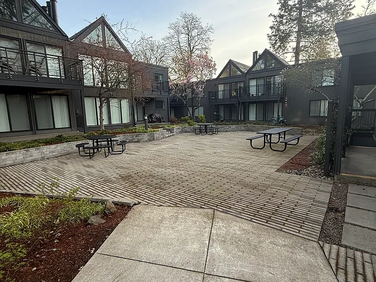 Timberwood Apartments — Photo 9