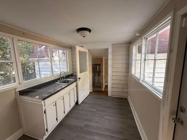 960 Zimalcrest Dr — Photo 8
