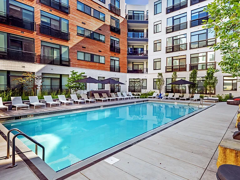Eastside Bond — Photo 1