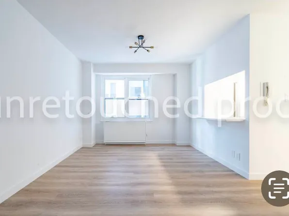 400 East 54th Street image 19 of 24