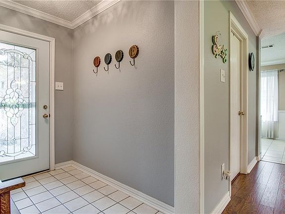 5th image of 1700 Creekside Ave