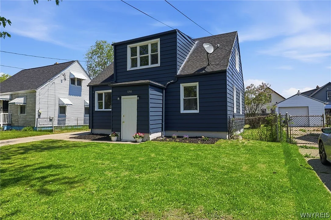 4 bed, 1.0 bath, 1225 sqft, $1,500 — Photo 3
