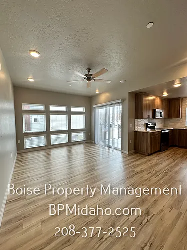1821 S Vista Ave #201 Photo 1