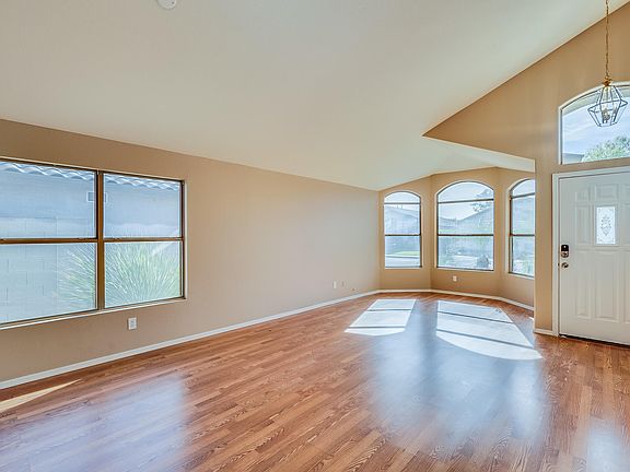 3rd image of 15130 W Eureka Trl