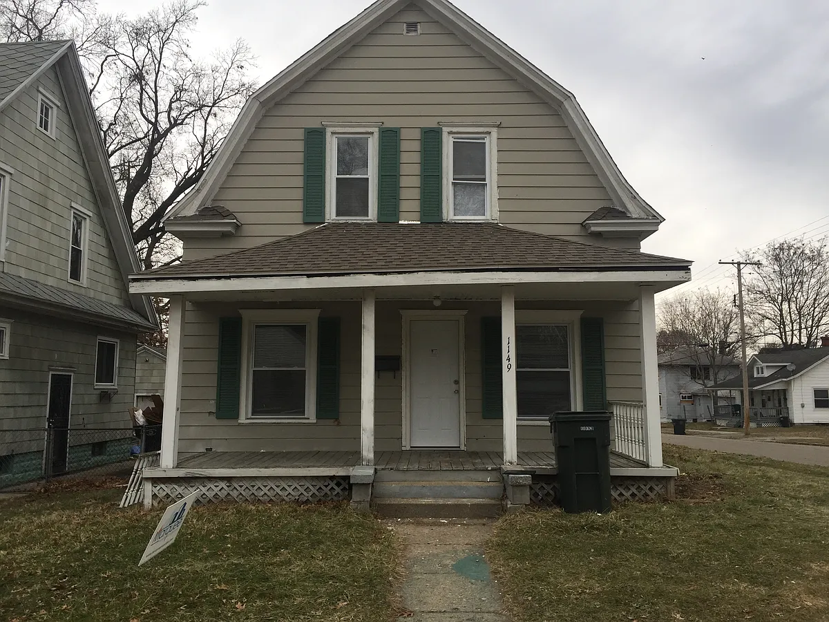 Front of Property b_01312018 - 1149 E Indiana Ave