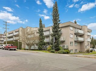 3252 Glasgow Ave #312, Saanich, BC V8X1M2